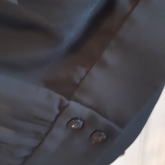 French Connection Blouse Black sheer, feminine 3/4 sleeve peep back - Picture 2 of 7